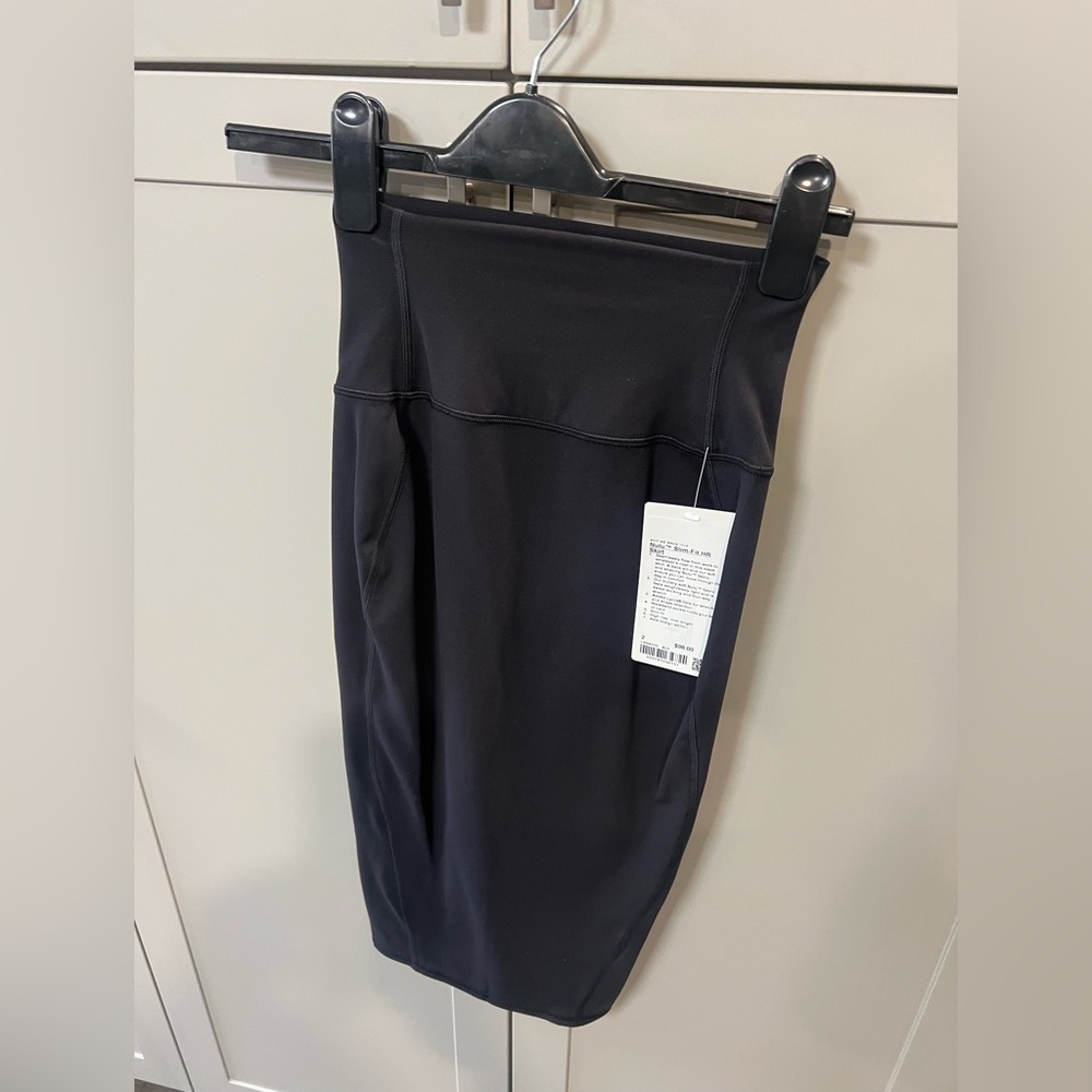*NWT* Lululemon Nulu Slim-Fit High-Rise Skirt